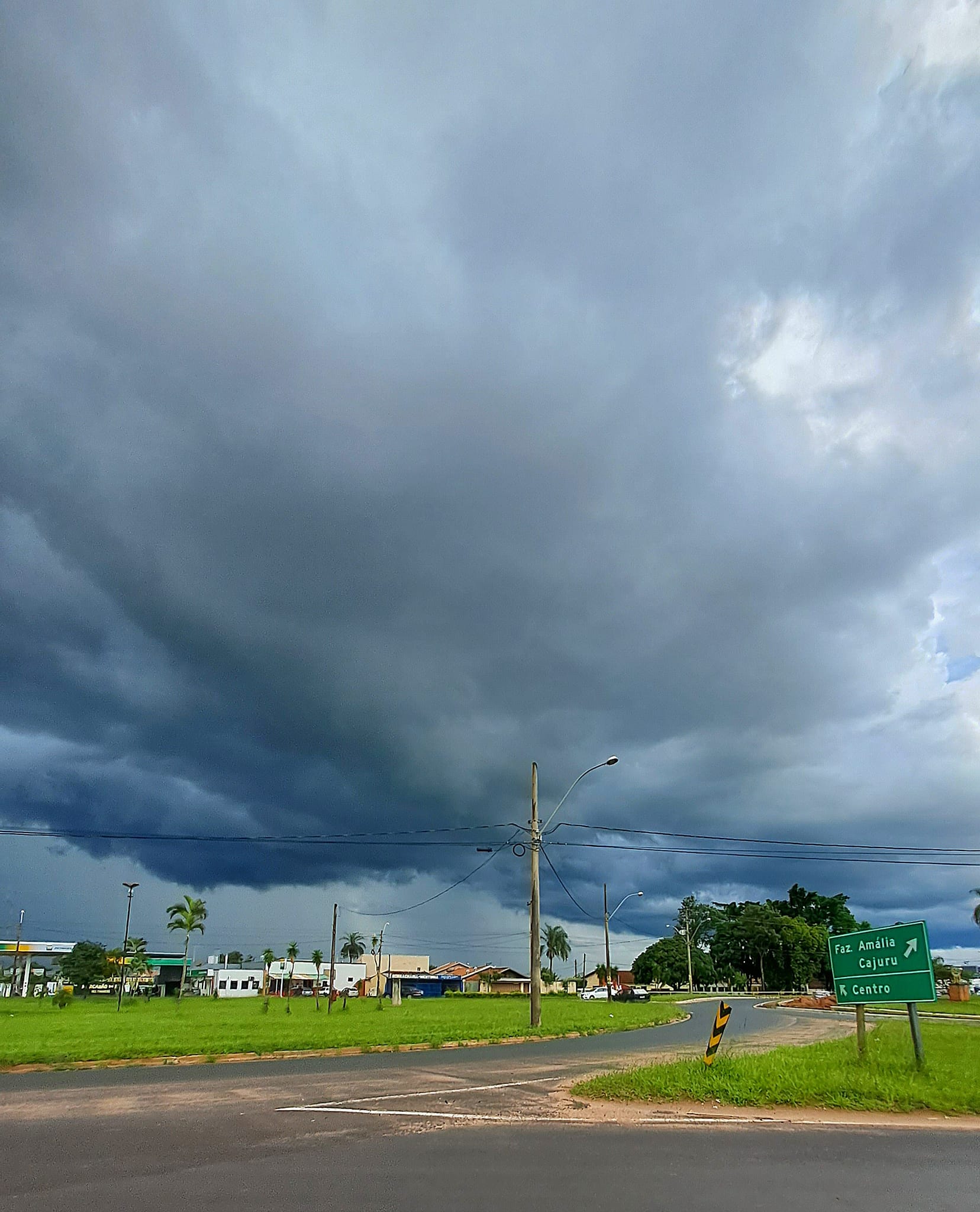 Será que vem toda essa chuva pra cá?